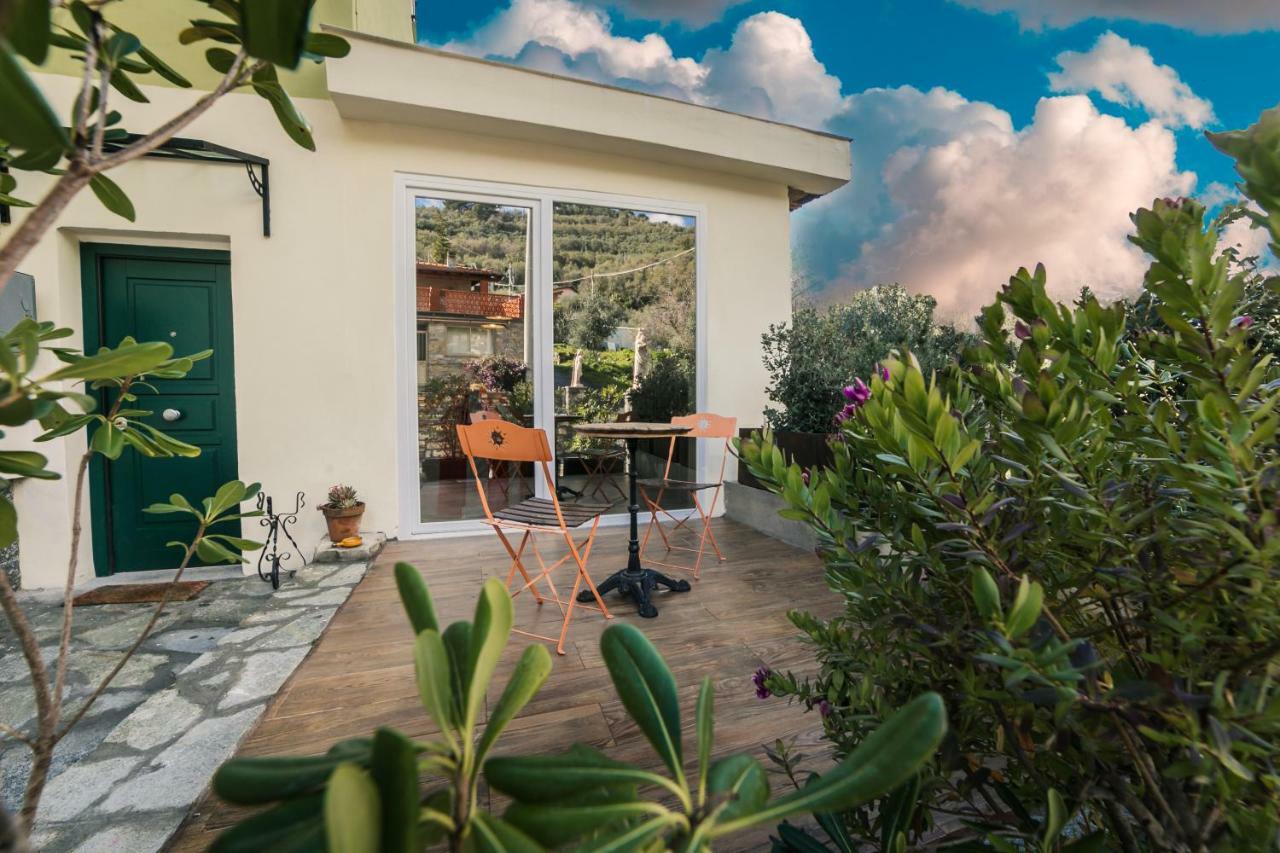 Casa Bisou Italia Wifi Et Parking Free Privato Villa Diano San Pietro Exterior photo